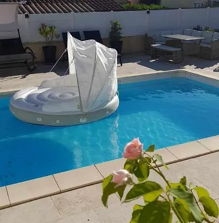 Sympa Meuble Avec Parking Prive Et Piscine 度假居